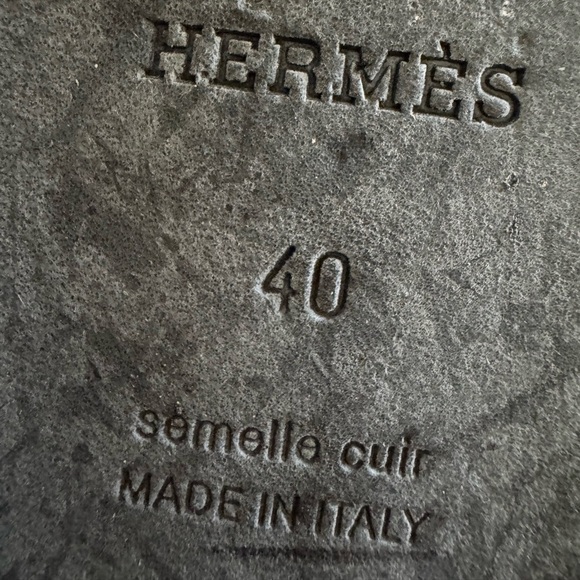 Hermès Oran Noir Sandal Size 40 (9.5) Retail $840+ Tax - Picture 5 of 13